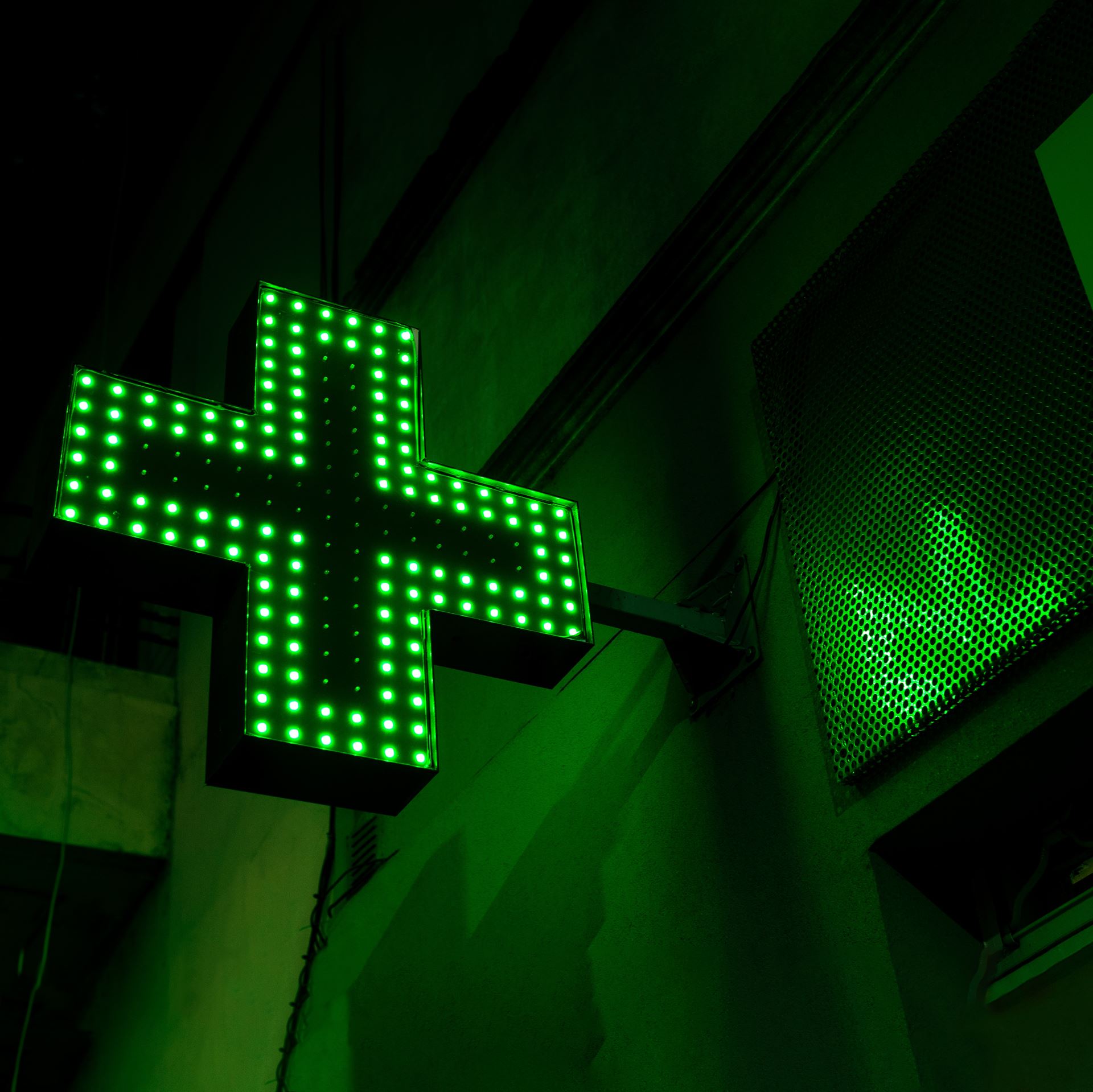 Green pharmacy sign